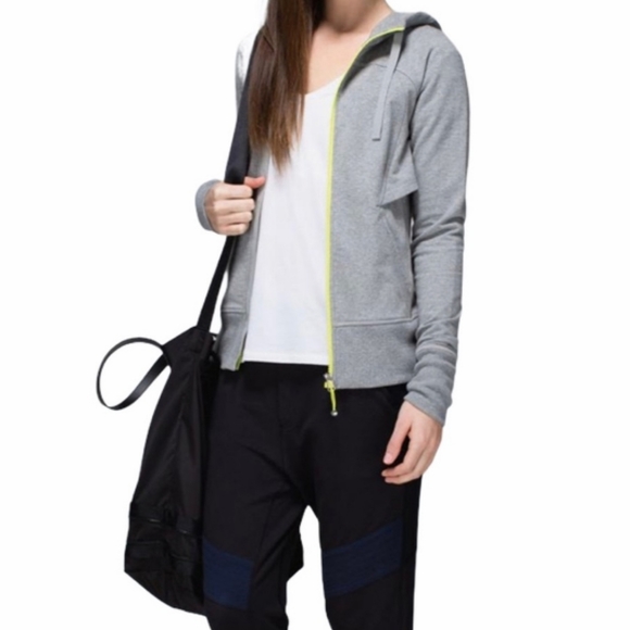 Lululemon running scuba - Picture 2 of 9